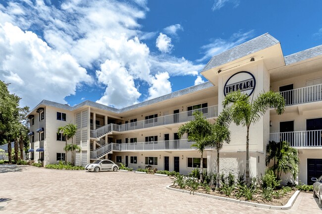 Building Photo - 2 Bed/2 Bath - Unit 21