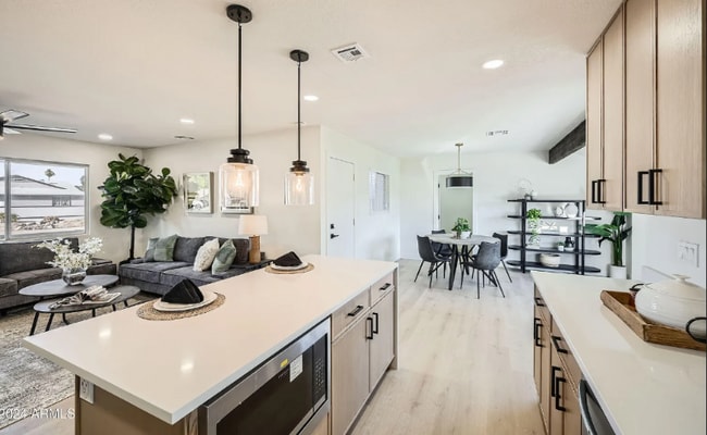 Photo - 2241 E Janice Wy