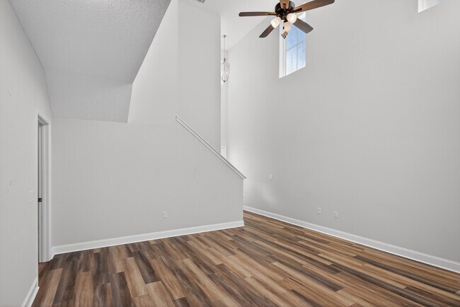 Photo - 20 Centennial Ct