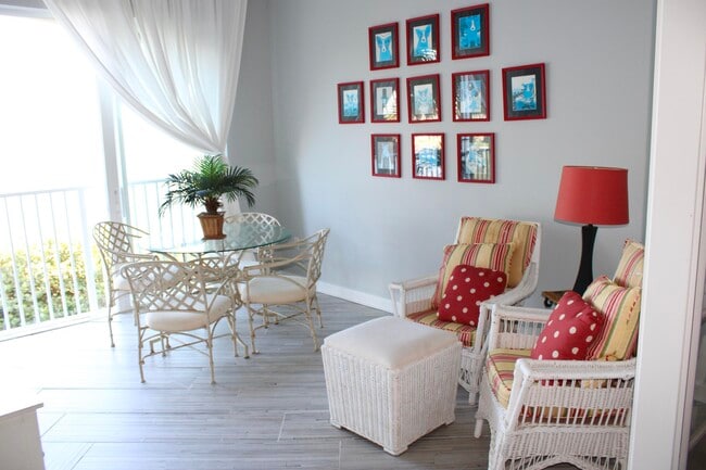 Photo - 3 Harbour Isle Dr E Unidad 204