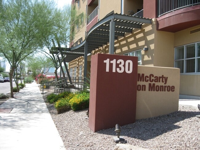 Photo - McCarty on Monroe