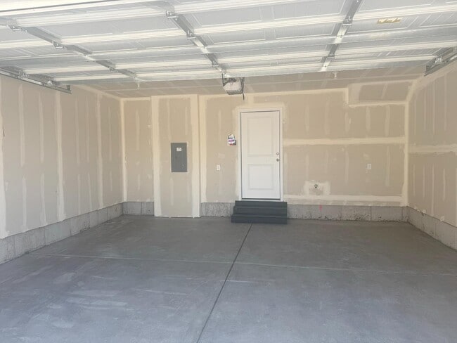 Photo - 1872 E Thunder Ln