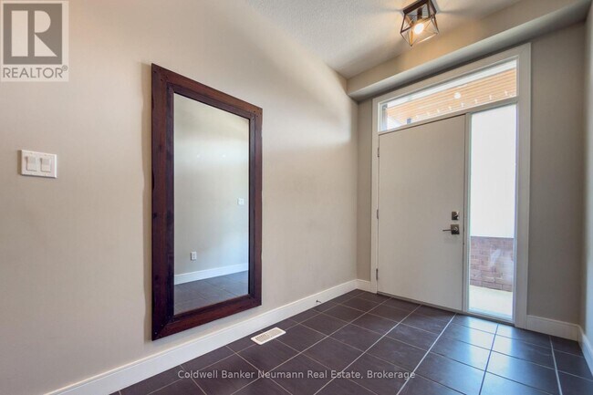 Photo - 60 Arkell Rd