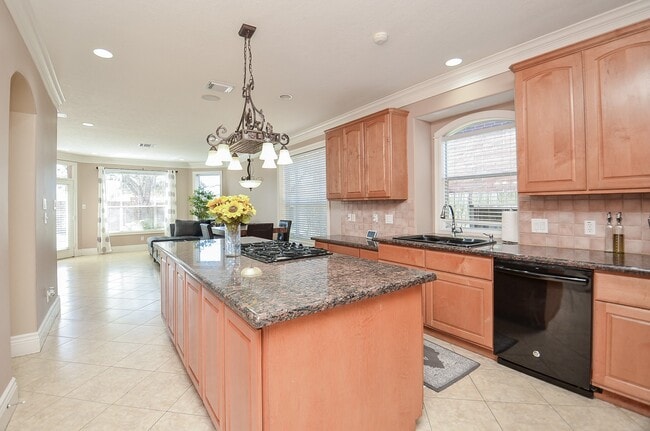 Photo - 5835 Stratford Gardens Dr