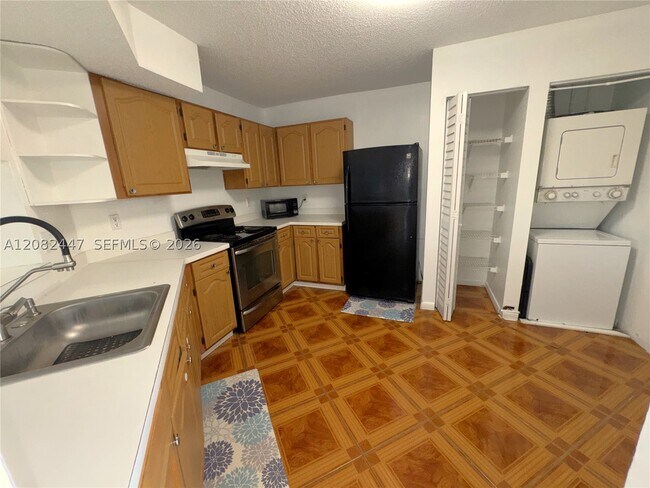 Photo - 1190 Washington 1190E Unit 1190E