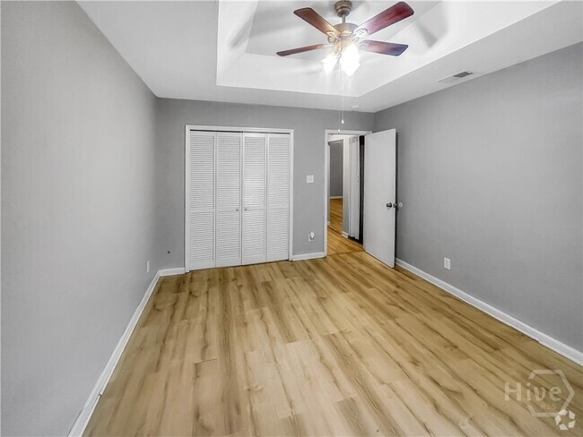 Building Photo - 434 Edgewater Rd Rental