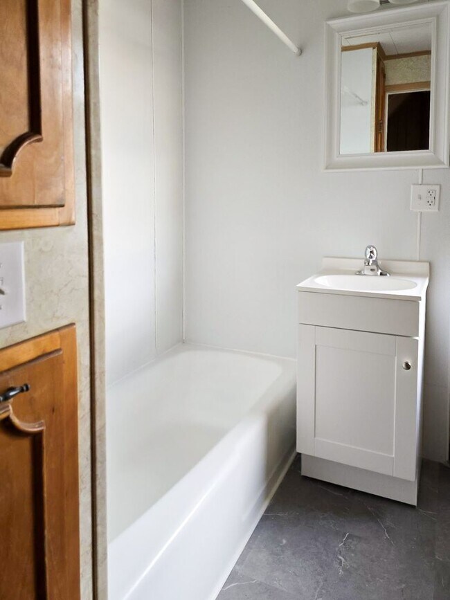 Photo - 3 Bedroom 1 Bath Entire House