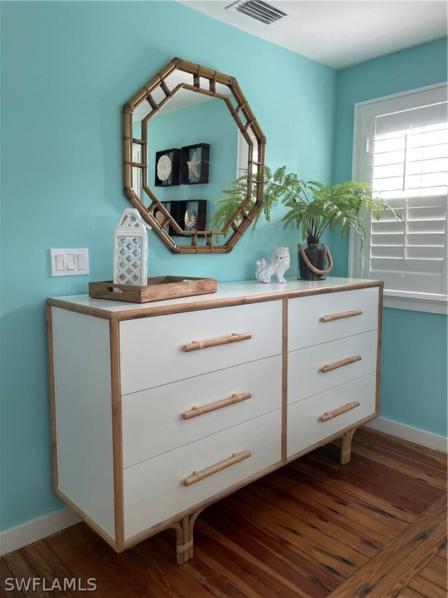 Photo - 92 10th Ave S