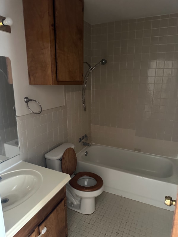 Photo - 897 Petit Rd