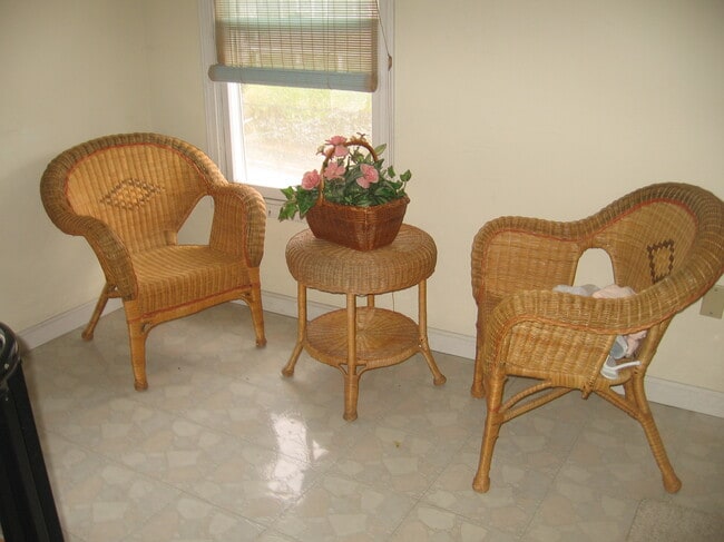 Photo - 217 Kendrick Ave Unit 3rd floor