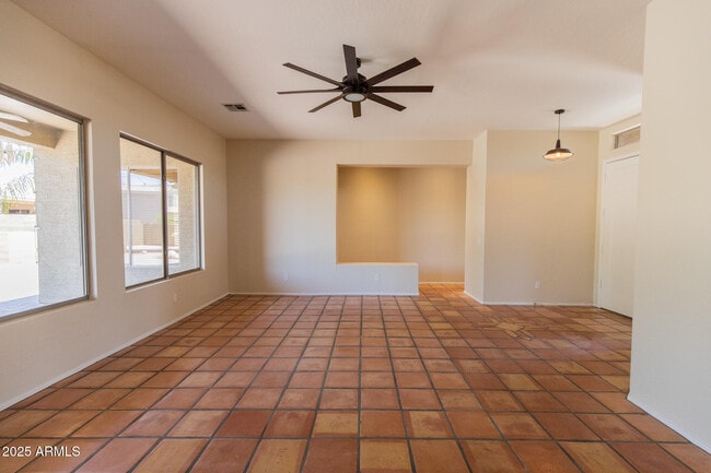 Photo - 770 W Aloe Pl