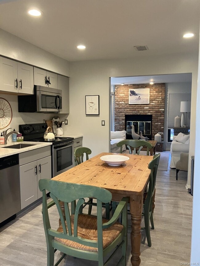 Photo - 50 Hubbard Ln Unit 14