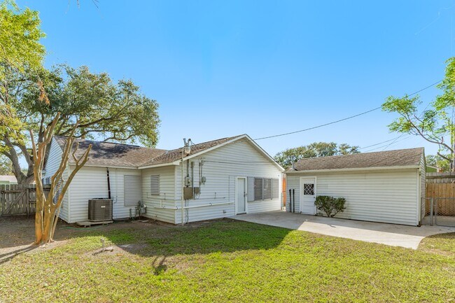 Photo - 114 Tarpon Ave