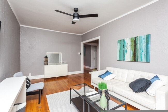 Photo - 629 W Cornelia Ave Unidad 37-3W