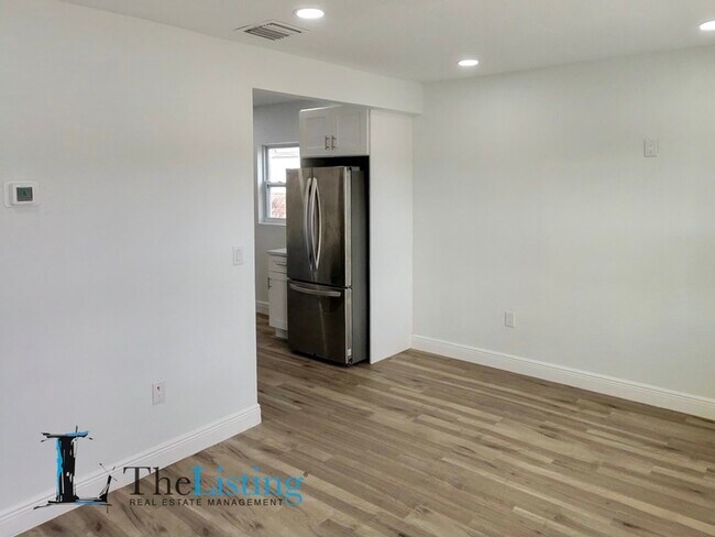 Photo - 804 SE 5th St