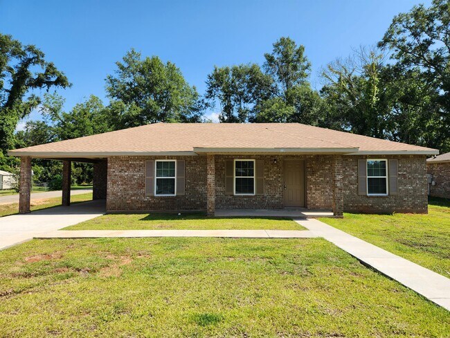 Photo - 210 Jarrell St House