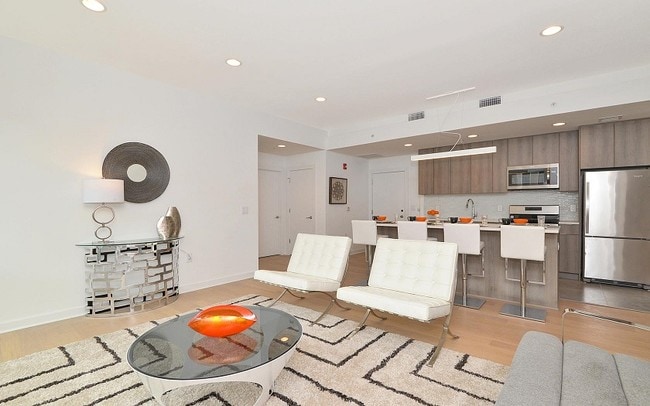 Photo - 600 Harrison