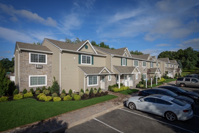 Fairfield Townhouses at Holtsville