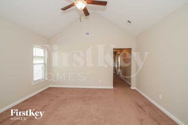 Photo - 583 Kincaid Cove Ln