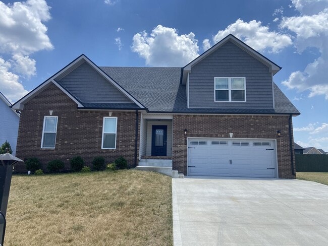Building Photo - 4 bed, 3 bath, under $1900 Wow. Rental
