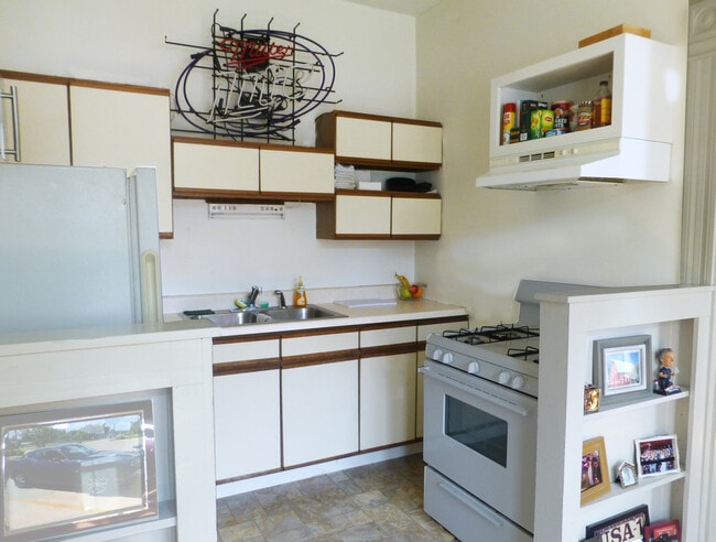 Photo - 609 S Broad St Unit 1