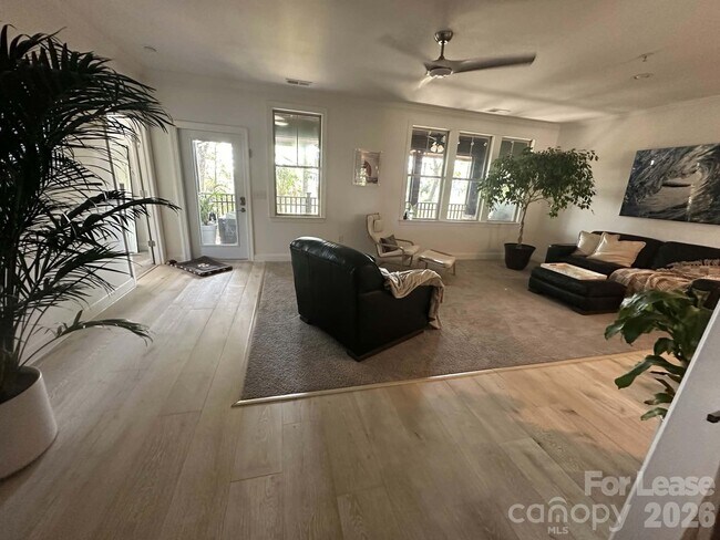 Photo - 5551 Colonial Chatsworth Cir Unit 116.c