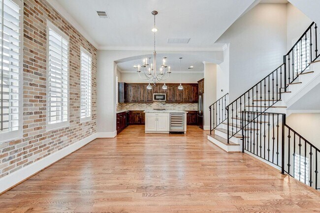 Photo - 4506 Jackson St