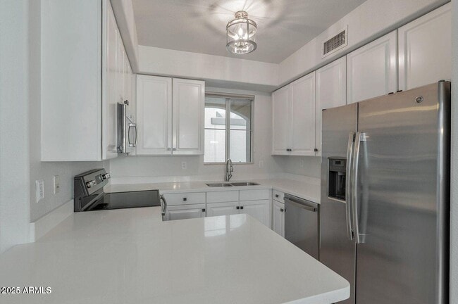 Photo - 2992 N Miller Rd