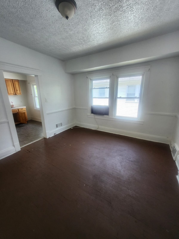 Photo - 450 E 149th St Unidad Up