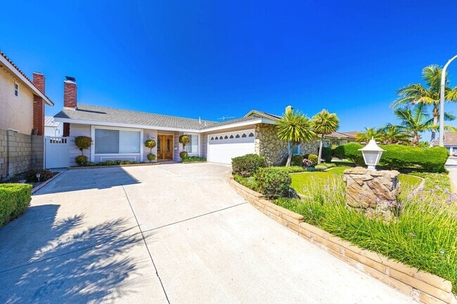 Building Photo - Upgraded 4 bedroom Fountain Valley Home