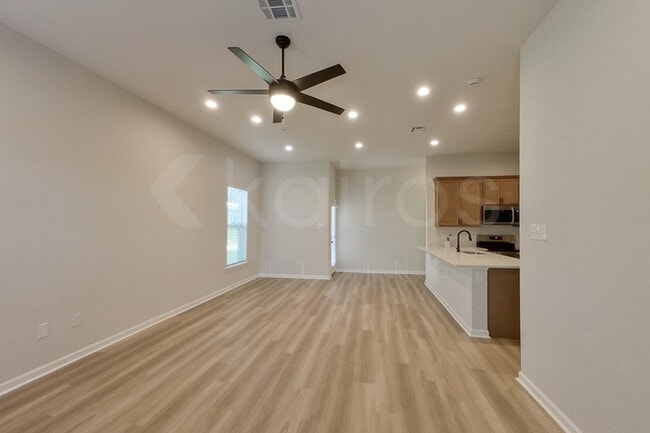 Photo - 13948 Barrington Ave