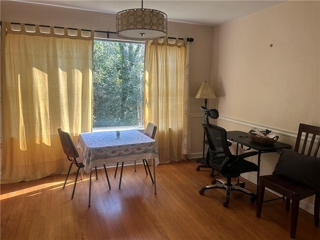 Photo - 1515 Beech Valley Way NE