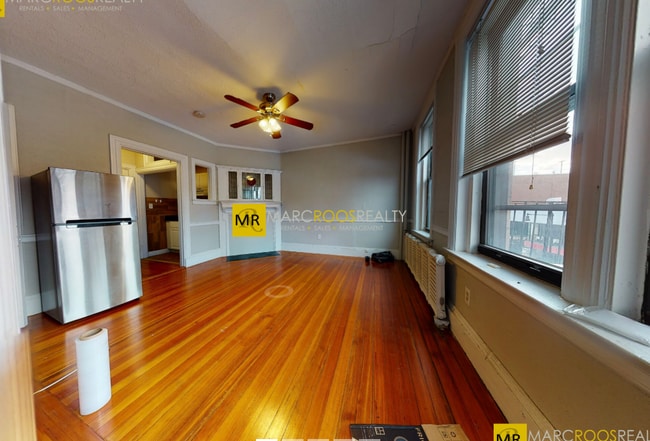 Photo - 39 JFK St