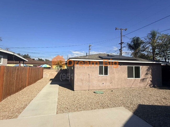 Photo - 509 W Lorraine Pl