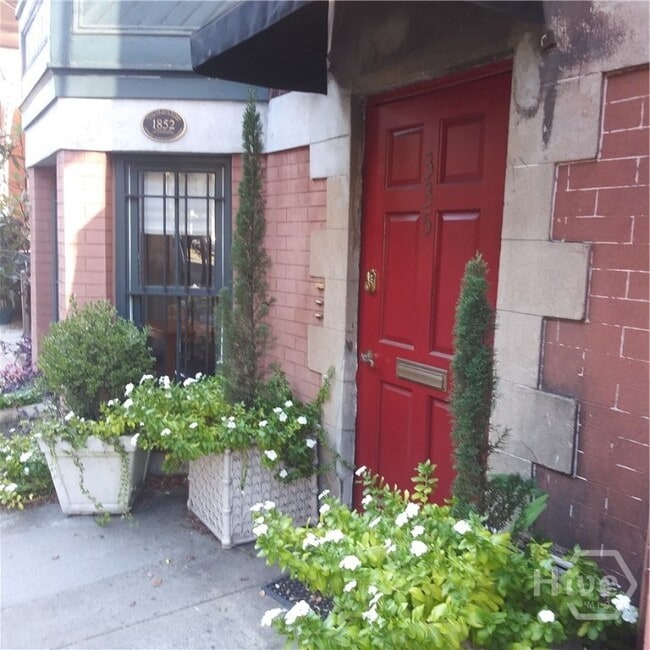 Building Photo - 335 Whitaker St Unit 3 Rental