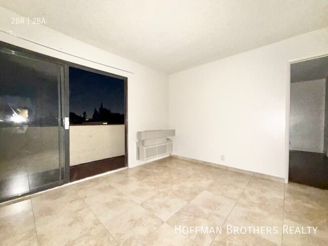 Photo - 15040 Vanowen St Unidad 310