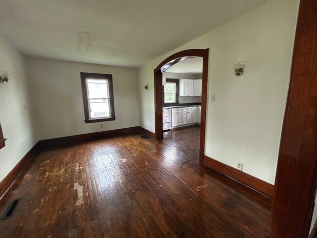 563 Barkeyville Rd