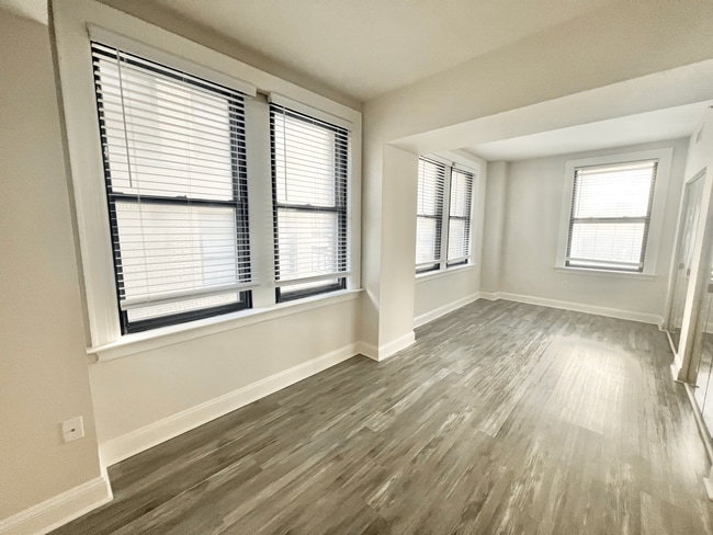 Rittenhouse Row Apartments