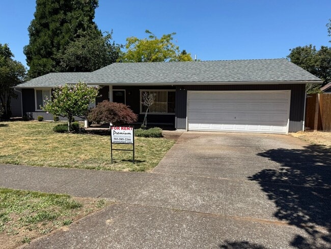 Building Photo - Updated Three Bedroom Home in South Salem