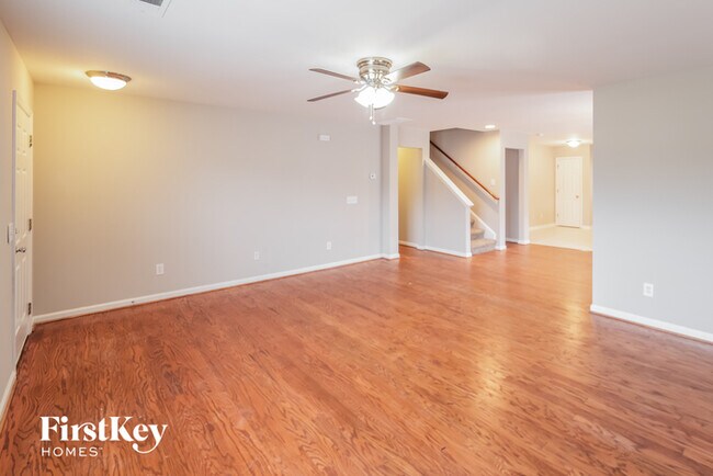 Photo - 512 Evening Shade Dr