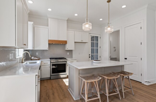 Photo - FOR RENT in SUGAR MILL POND!