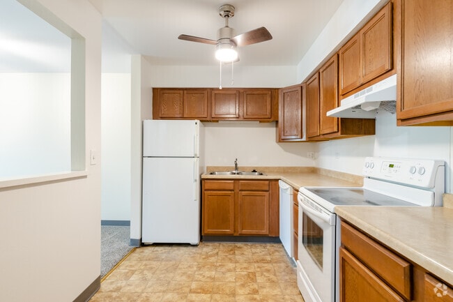 2BR, 1BA - Kitchen