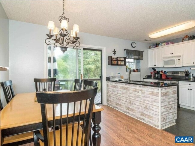 Photo - 2339 Avalon Wds Dr