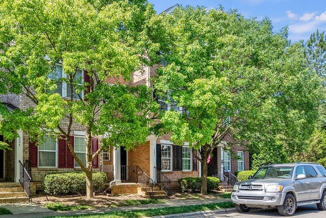 Photo - BEAUTIFUL TOWNHOUSE WITH COMMUNITY POOL