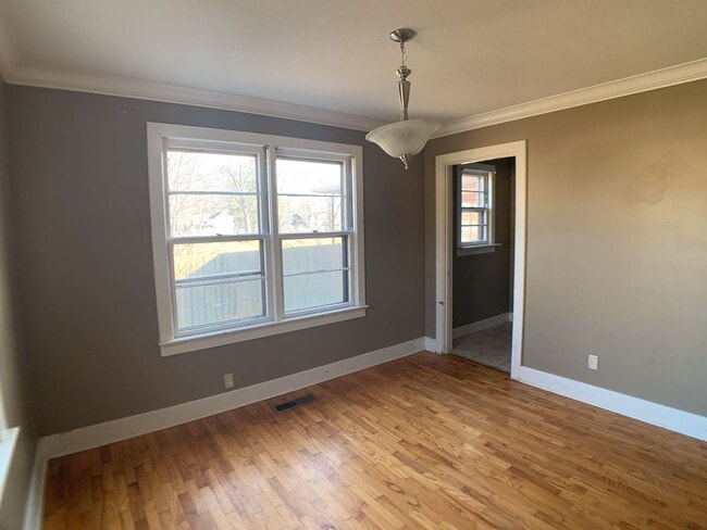 Photo - 707 Sims Ave