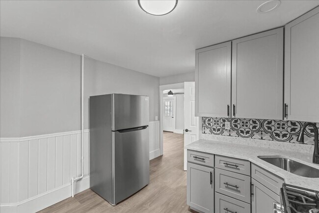88-94 Lafountain St