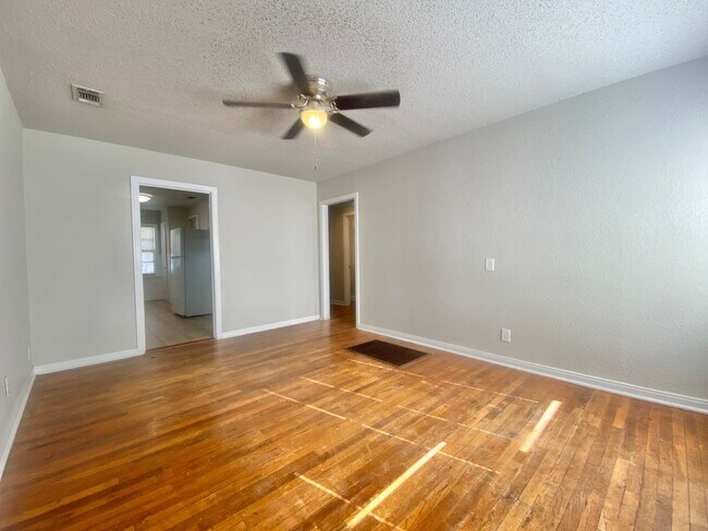 Photo - 2420 33rd St Unidad 2420 33rd Street - A