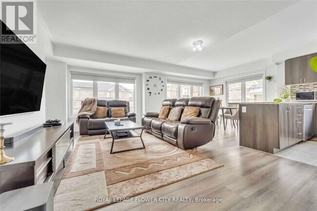 Photo - 200 Veterans Drive