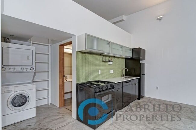 Photo - 3771 Centre St Unit Apt 201