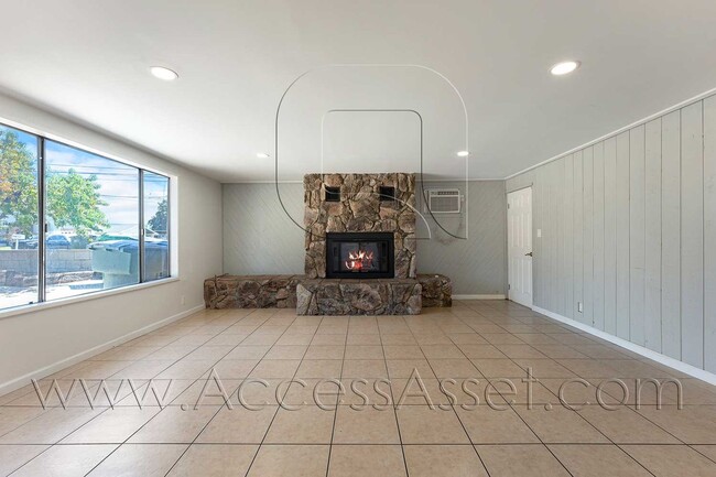 Photo - 12584 Magnolia Ave